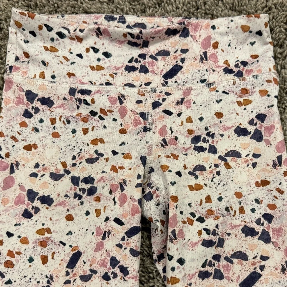 5/$25 Bundle of 2 pairs of girls Old Navy leggings